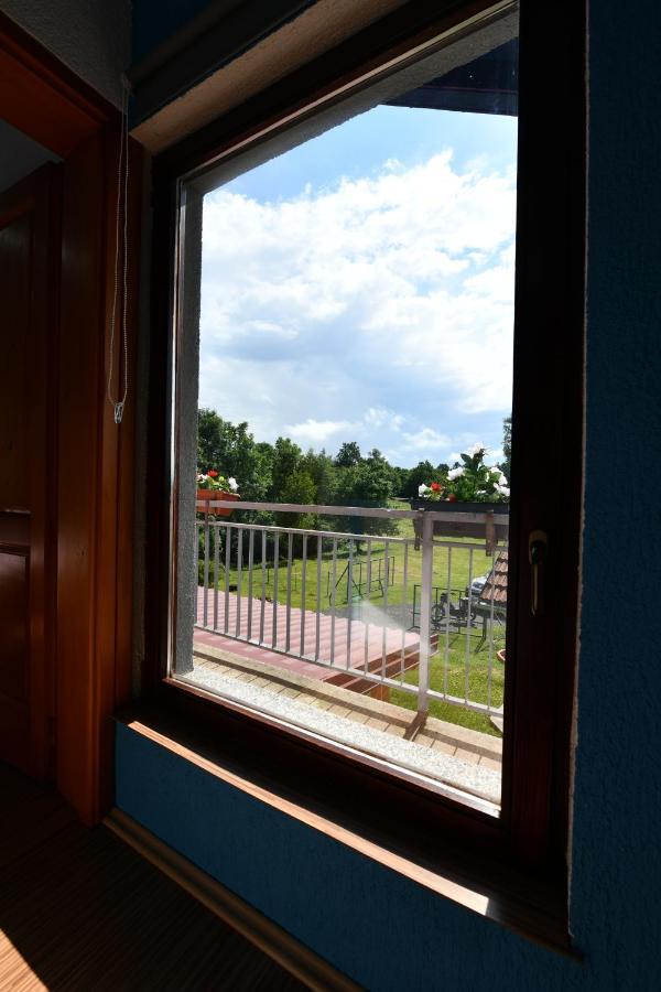 Natura Hause Rakovica Buitenkant foto